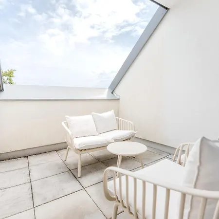 Апартаменты Hakuna Eli Penthouse Terrace Cityview