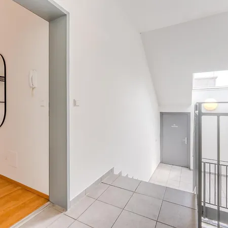 Hakuna Eli Penthouse Terrace Cityview Апартаменты Грац