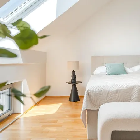 Hakuna Eli Penthouse Terrace Cityview Апартаменты Грац